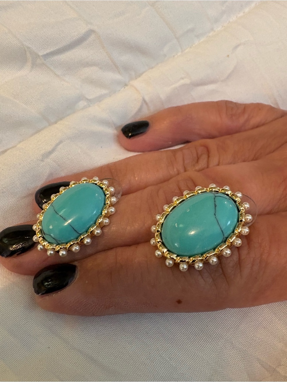 Turquoise Oval Pearl-Trim pierce Earrings - Unbranded GORGEOUS